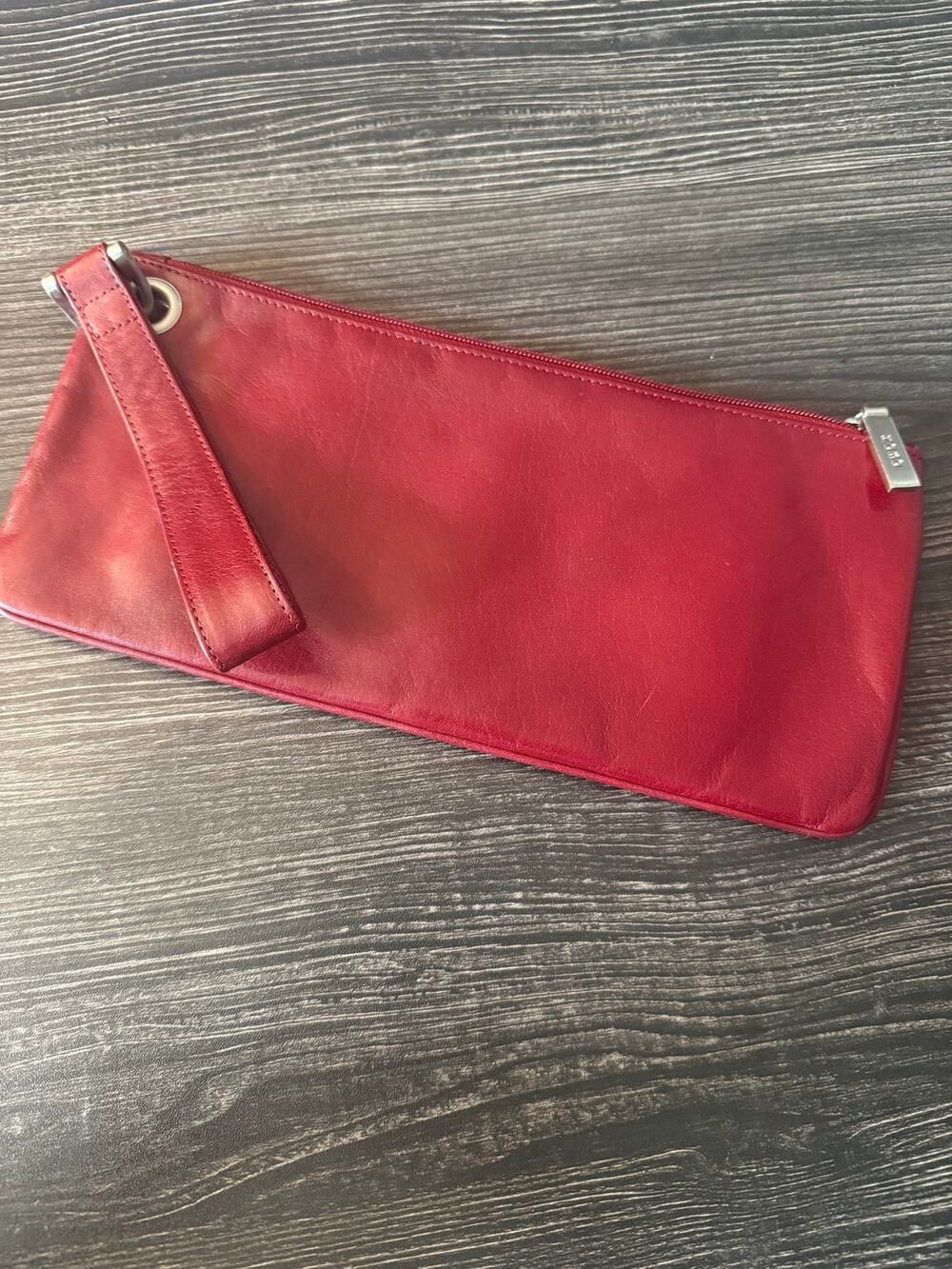 HOBO International Vida Crimson Wristlet